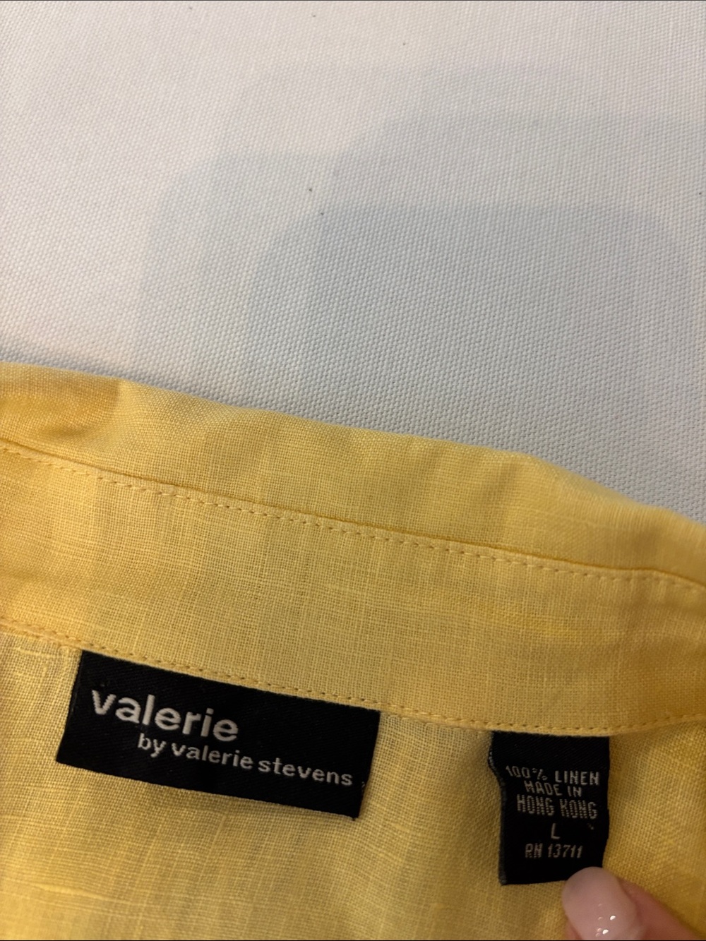 Women’s Yellow Sleeveless Collared Wrap Tie Linen Blouse by Valerie Stevens. L - Picture 5 of 8
